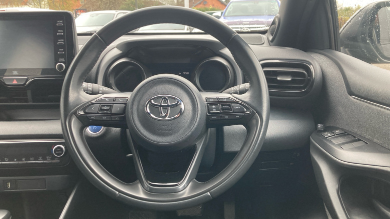 Toyota Yaris 1.5 Hybrid Dynamic 5dr CVT Hybrid Hatchback